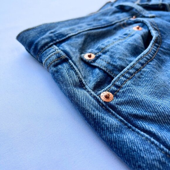 LEVI'S 501 "81 MEDIUM WASH BUTTON FLY STRAIGH LEG JEANS - 27 X 31 - Picture 5 of 12